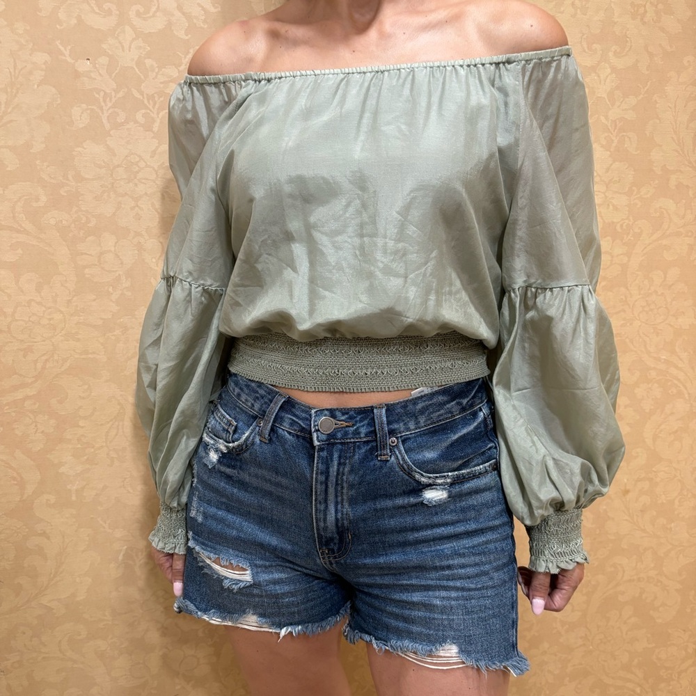 Alice + Olivia olive green long sleeve top